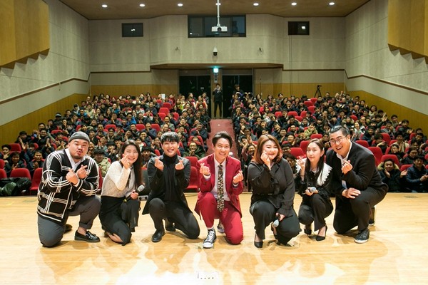 광동제약은 최근 평택 북부문화예술회관에서 '행복을 주는 사람' 주제로 제21회 가산콘서트를 개최했다. (사진 광동제약 제공)