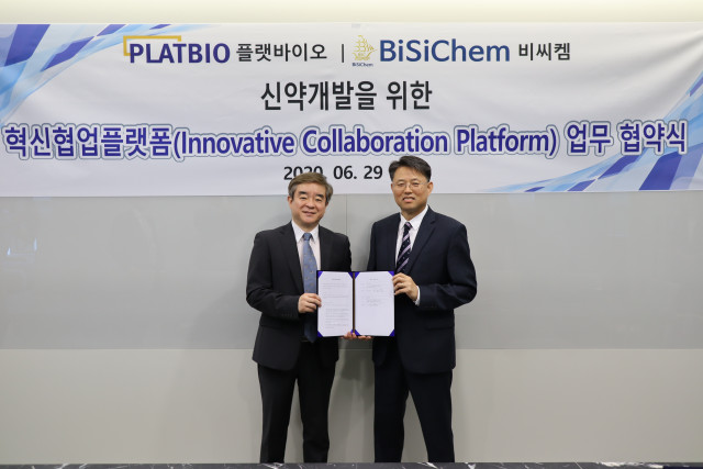 플랫바이오(대표 김선진)는 비씨켐(대표 서정법)과 ‘혁신적 협업 플랫폼(Innovative Collaboration Platform)’ 기반 신약 개발 공동 연구 협약을 체결했다.